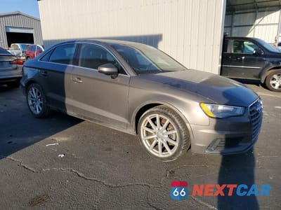 Czwarte zdjęcie samochodu z boku: 2015 AUDI A3 PREMIUM VIN:WAUACGFF9F1069592 - miniatura