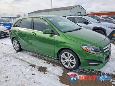 Czwarte zdjęcie samochodu z boku: 2017 MERCEDES-BENZ B 250 4MATIC VIN:WDDMH4GB4HJ436421 - miniatura