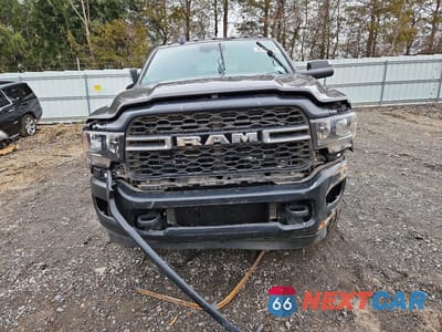Piąte zdjęcie samochodu w środku: 2022 RAM 3500 VIN:3C7WRSCL4NG339321 - miniatura