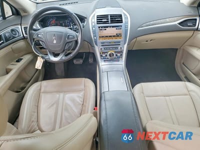 Zdjęcie 8 z 12 samochodu: 2019 LINCOLN MKZ RESERVE I VIN:3LN6L5C98KR632459 - miniatura