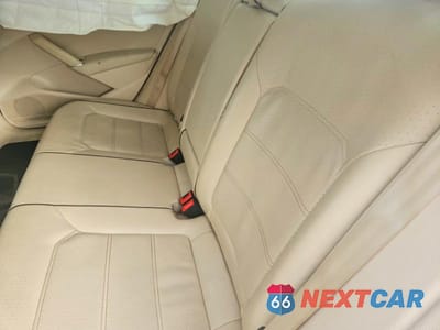 Zdjęcie 10 z 12 samochodu: 2016 VOLKSWAGEN PASSAT SE VIN:1VWBT7A30GC067415 - miniatura