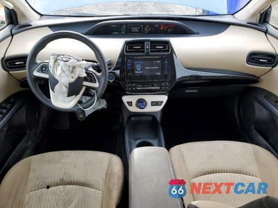 Zdjęcie 8 z 13 samochodu: 2018 TOYOTA PRIUS TWO VIN:JTDKBRFU9J3059596 - miniatura