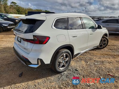 Trzecie zdjęcie samochodu z tyłu: 2025 BMW X1 XDRIVE28I VIN:WBX73EF03S5105702 - miniatura