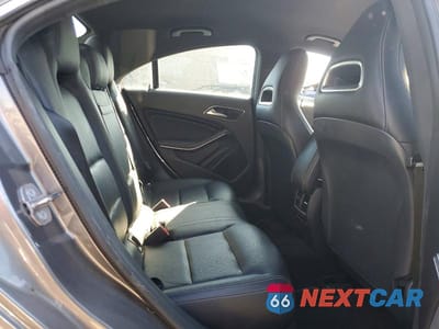 Zdjęcie 10 z 12 samochodu: 2018 MERCEDES-BENZ CLA 250 VIN:WDDSJ4EB1JN653793 - miniatura