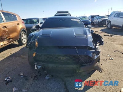 Piąte zdjęcie samochodu w środku: 2021 FORD MUSTANG VIN:1FA6P8TH0M5117372 - miniatura
