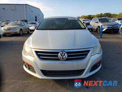 Piąte zdjęcie samochodu w środku: 2010 VOLKSWAGEN CC SPORT VIN:WVWMN7AN7AE551679 - miniatura