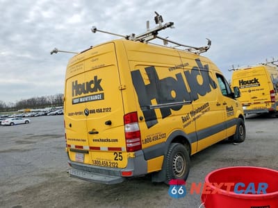 Trzecie zdjęcie samochodu z tyłu: 2011 MERCEDES-BENZ SPRINTER 2500 VIN:WD3PE7CC9B5584817 - miniatura