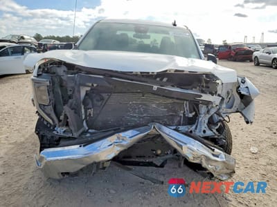 Piąte zdjęcie samochodu w środku: 2025 GMC SIERRA K1500 VIN:1GTRUAED5SZ118363 - miniatura