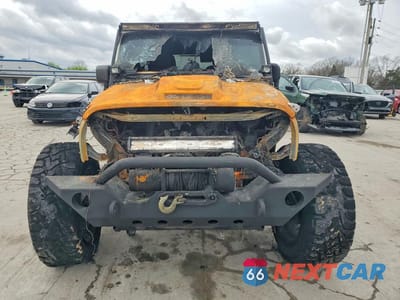 Piąte zdjęcie samochodu w środku: 2013 JEEP WRANGLER UNLIMITED SAHARA VIN:1C4BJWEG5DL554329 - miniatura