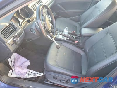 Zdjęcie 7 z 12 samochodu: 2017 VOLKSWAGEN PASSAT SE VIN:1VWBT7A34HC037884 - miniatura