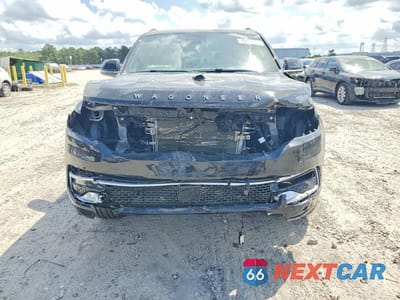 Piąte zdjęcie samochodu w środku: 2025 JEEP WAGONEER L SERIES I VIN:1C4SJSAP9SS506348 - miniatura