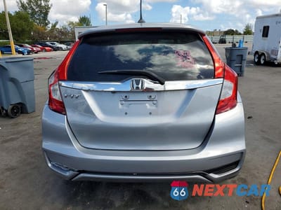 Zdjęcie 6 z 12 samochodu: 2018 HONDA FIT VIN:3HGGK5H84JM707456 - miniatura