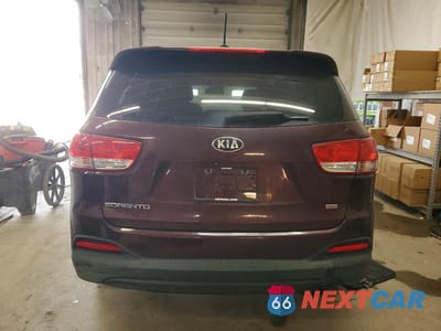 Zdjęcie 6 z 13 samochodu: 2016 KIA SORENTO LX VIN:5XYPG4A36GG135238 - miniatura