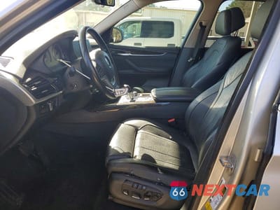 Zdjęcie 7 z 12 samochodu: 2016 BMW X5 SDRIVE35I VIN:5UXKR2C57G0R71040 - miniatura