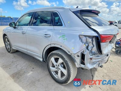 Drugie zdjęcie samochodu z przodu: 2020 AUDI Q3 PREMIUM VIN:WA1AECF37L1073562 - miniatura