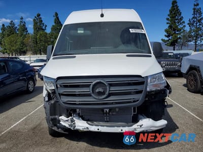 Piąte zdjęcie samochodu w środku: 2019 MERCEDES BENZ SPRINTER 2500/3500 DELIVERY VAN VIN:WD3PF1CD3KP060215 - miniatura