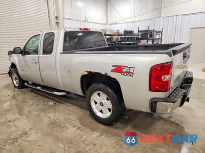 Drugie zdjęcie samochodu z przodu: 2010 CHEVROLET SILVERADO K1500 LTZ VIN:1GCSKTE3XAZ125625 - miniatura