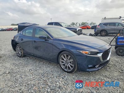 Czwarte zdjęcie samochodu z boku: 2020 MAZDA 3 PREFERRED VIN:JM1BPBDM5L1163271 - miniatura