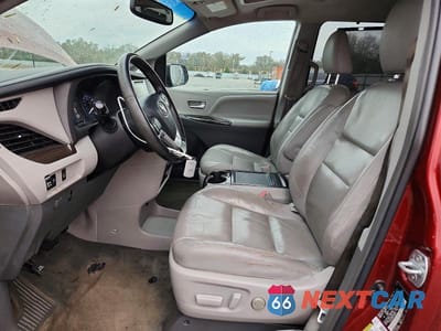 Zdjęcie 7 z 13 samochodu: 2016 TOYOTA SIENNA XLE 8-PASSENGER VIN:5TDYK3DC4GS704678 - miniatura