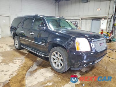 Czwarte zdjęcie samochodu z boku: 2009 GMC YUKON XL DENALI VIN:1GKFK06289R195615 - miniatura