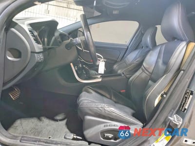 Zdjęcie 7 z 12 samochodu: 2017 VOLVO S60 R DESIGN VIN:YV149MTS2H2420039 - miniatura