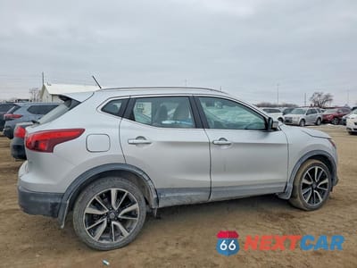 Trzecie zdjęcie samochodu z tyłu: 2018 NISSAN ROGUE SPORT SL VIN:JN1BJ1CR6JW289554 - miniatura