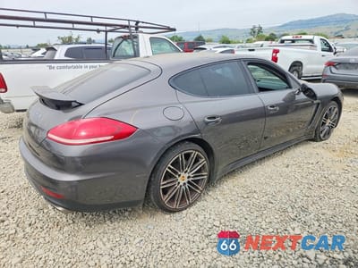 Trzecie zdjęcie samochodu z tyłu: 2015 PORSCHE PANAMERA 2 VIN:WP0AA2A7XFL005562 - miniatura