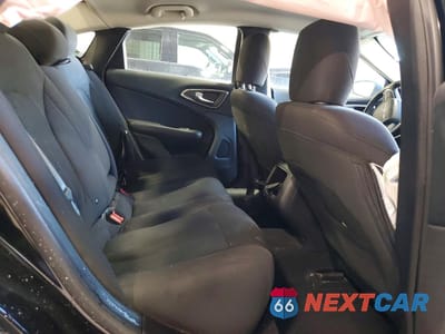 Zdjęcie 10 z 12 samochodu: 2015 CHRYSLER 200 LIMITED VIN:1C3CCCAB1FN708408 - miniatura