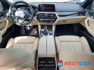 Zdjęcie 8 z 11 samochodu: 2018 BMW 530E VIN:WBAJA9C5XJB250412 - miniatura