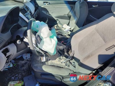 Zdjęcie 7 z 12 samochodu: 2013 HYUNDAI ACCENT GLS VIN:KMHCU4AE6DU410119 - miniatura