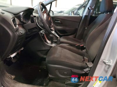 Zdjęcie 7 z 13 samochodu: 2019 CHEVROLET TRAX LS VIN:3GNCJKSBXKL314305 - miniatura