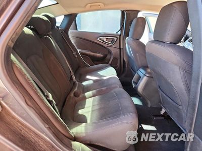 Zdjęcie 10 z 11 samochodu: 2015 CHRYSLER 200 LIMITED VIN:1C3CCCAB3FN729776 - miniatura