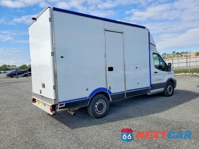 Trzecie zdjęcie samochodu z tyłu: 2021 FORD TRANSIT DELIVERY TRUCK VIN:1FDBW5Z80MKA84405 - miniatura