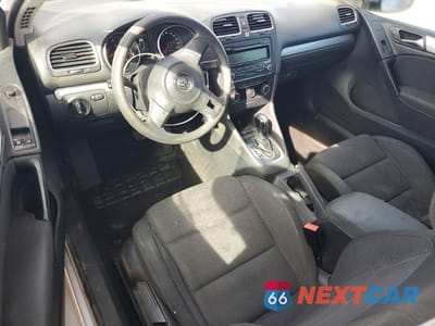 Zdjęcie 8 z 11 samochodu: 2013 VOLKSWAGEN GOLF VIN:WVWBB7AJ5DW126456 - miniatura