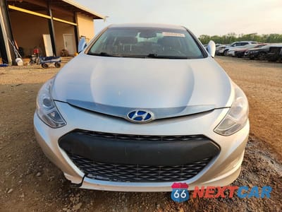 Piąte zdjęcie samochodu w środku: 2013 HYUNDAI SONATA HYBRID BASE VIN:KMHEC4A44DA086236 - miniatura