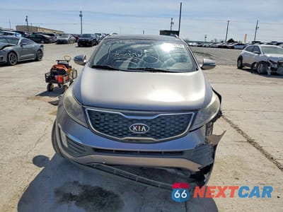 Piąte zdjęcie samochodu w środku: 2011 KIA SPORTAGE SX VIN:KNDPC3A60B7120871 - miniatura