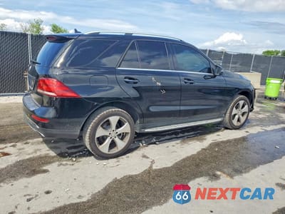 Trzecie zdjęcie samochodu z tyłu: 2016 MERCEDES-BENZ GLE 350 VIN:4JGDA5JB8GA744117 - miniatura