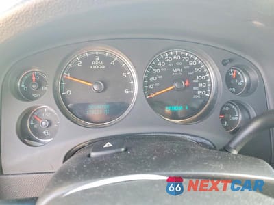 Zdjęcie 9 z 12 samochodu: 2008 CHEVROLET SUBURBAN K2500 VIN:3GNGK26K68G303862 - miniatura