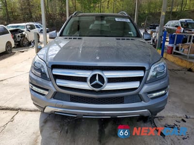 Piąte zdjęcie samochodu w środku: 2015 MERCEDES-BENZ GL 450 4MATIC VIN:4JGDF6EE0FA516011 - miniatura