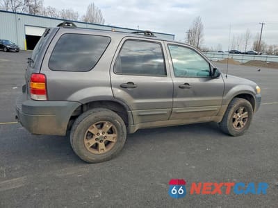 Trzecie zdjęcie samochodu z tyłu: 2005 FORD ESCAPE XLT VIN:1FMYU93155KD28117 - miniatura