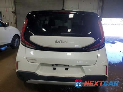 Zdjęcie 6 z 12 samochodu: 2023 KIA SOUL LX VIN:KNDJ23AU8P7859145 - miniatura