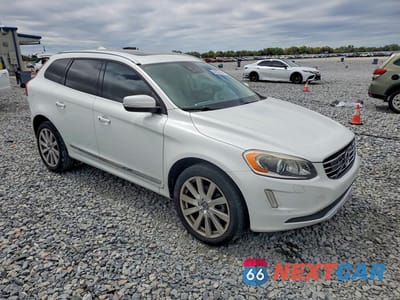 Czwarte zdjęcie samochodu z boku: 2017 VOLVO XC60 T5 INSCRIPTION VIN:YV440MDU0H2107942 - miniatura