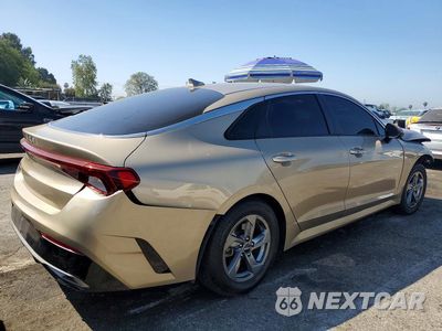 Piąte zdjęcie samochodu w środku: 2022 KIA K5 LXS VIN:5XXG14J25NG092795 - miniatura