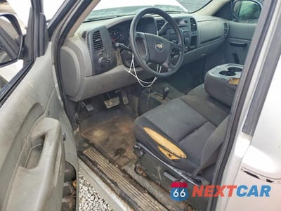 Zdjęcie 8 z 11 samochodu: 2011 CHEVROLET SILVERADO K1500 VIN:1GCNKPEXXBZ292141 - miniatura