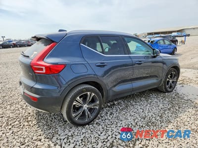 Trzecie zdjęcie samochodu z tyłu: 2022 VOLVO XC40 T4 INSCRIPTION VIN:YV4AC2HL1N2781819 - miniatura