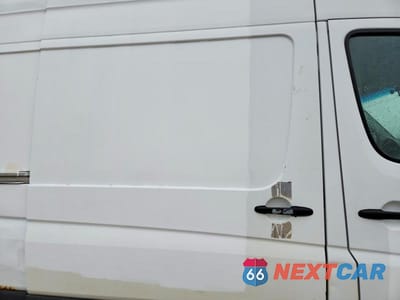 Zdjęcie 11 z 12 samochodu: 2014 MERCEDES BENZ SPRINTER 2500 DELIVERY VAN VIN:WD3PE8DE2E5900729 - miniatura