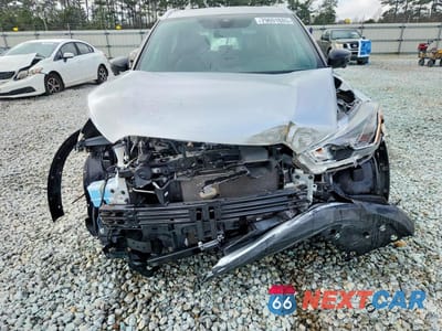 Piąte zdjęcie samochodu w środku: 2020 NISSAN KICKS SR VIN:3N1CP5DV1LL526031 - miniatura