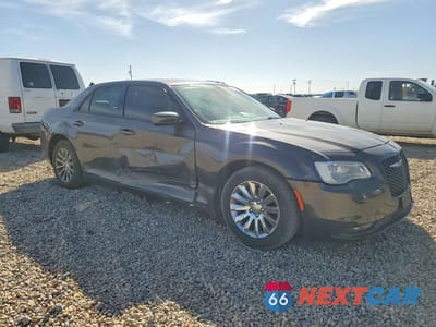 Czwarte zdjęcie samochodu z boku: 2018 CHRYSLER 300 S VIN:2C3CCABG5JH214200 - miniatura