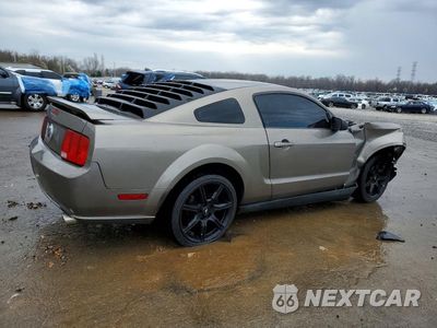 Trzecie zdjęcie samochodu z tyłu: 2005 FORD MUSTANG VIN:1ZVFT80N555165674 - miniatura