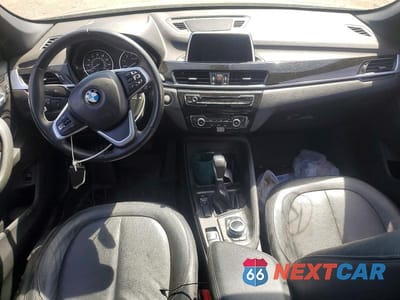 Zdjęcie 8 z 12 samochodu: 2018 BMW X1 SDRIVE28I VIN:WBXHU7C30J5H41278 - miniatura